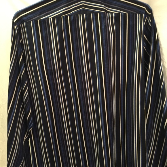 EUC Express Modern Fit Button Down, Size Large - Picture 7 of 7